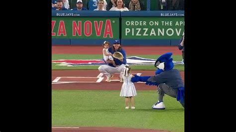 Kevin Gausman Daughter Sadie Throws Out First Pitch Youtube