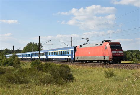 Eurocity Kurz Nach Der Abfahrt Vom Bahnhof B Chen Mit Der In