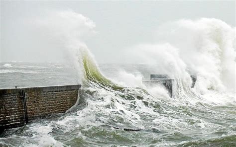 Coup De Vent Des Rafales Enregistr Es Jusqu Km H Sur La Pointe