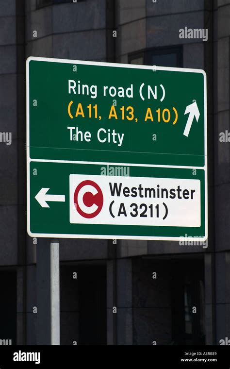 Congestion charge signs hi-res stock photography and images - Alamy 
