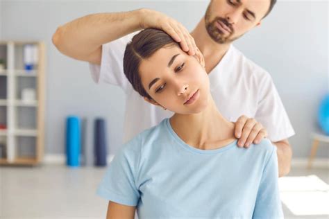 Quiropr Ctico Para El Latigazo Cervical C Mo Pueden Ayudar Align Health