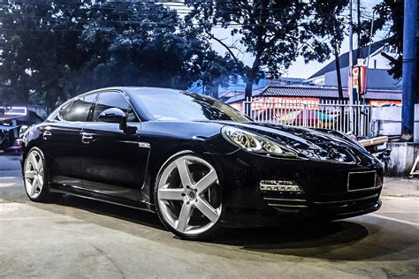 Permaisuri | Panamera+Project Kahn RSR 22"