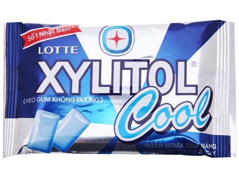 Kẹo gum không đường xanh dương Lotte XYLITOL Cool vỉ 8 viên