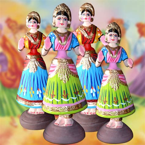 Traditional Thanjavur Thalaiyatti Bommai Tanjore Raja Rani Dancing Doll Buy Now 11