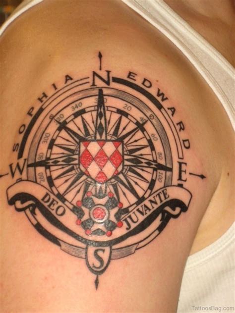 Elegant Compass Tattoos For Shoulder