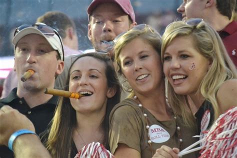 Latest Cigar News Victory Cigars Alabama Fans Light Em Up To