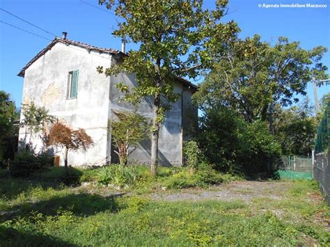 Villadeati Casa Da Ristrutturare Con Giardino Privato Di 300 Mq