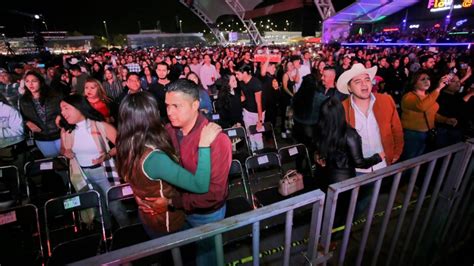 Entrega de pulseras para conciertos del Foro Mazda en la Feria León