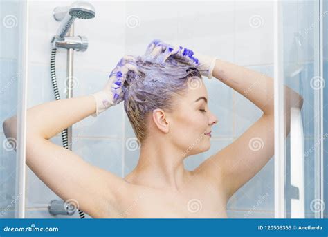 Woman Applying Toner Shampoo On Her Hair Stock Image Image Of Shampoo Naked 120506365