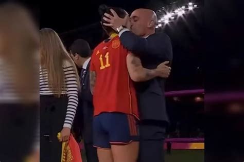 Qué dijo el Presidente de España por el beso a Jenni Hermoso La Tercera