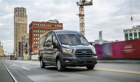 Nueva Ford E Transit una furgoneta eléctrica con 350 km de autonomía y