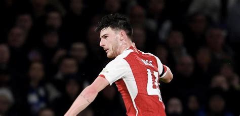 Premier League L Arsenal Stende Il Luton Al Con Rice Gunners