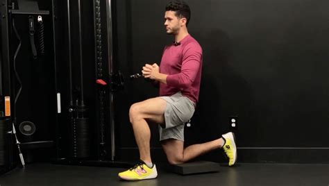 How To Do The Half Kneeling Pallof Press For Core Strength And Full