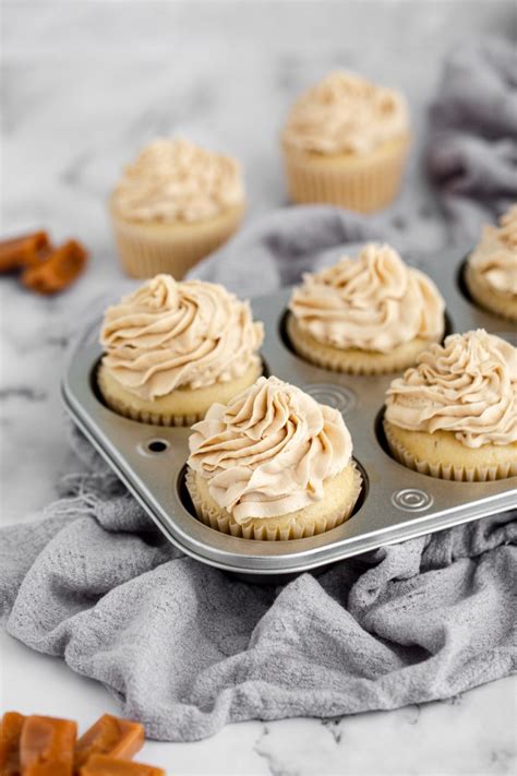 vanilla cupcakes  caramel buttercream frosting tastes