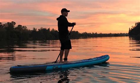 Primer Campeonato Estatal de Paddleboard en Playa Sonrisa El Carabobeño