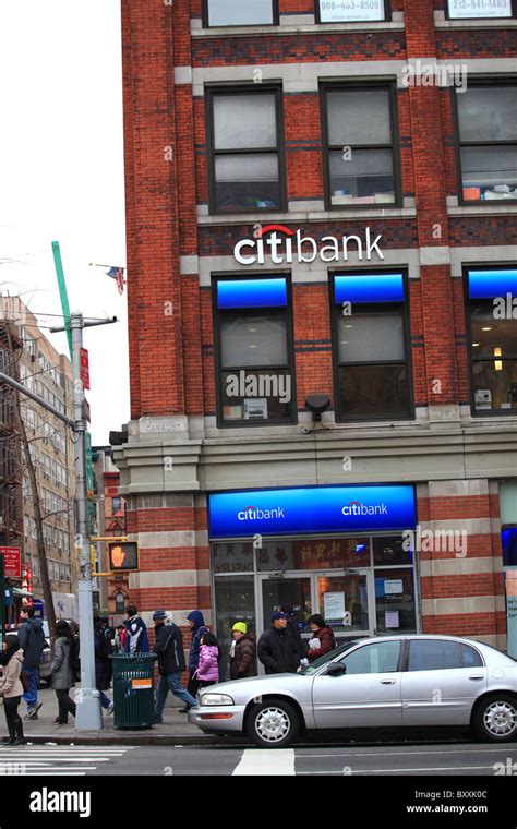 Citibank branch office in chinatown hi-res stock photography and images ...