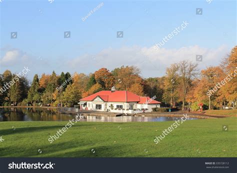 Trees In Autumn Colour At Rouken Glen Park Fnock Scotland Stock