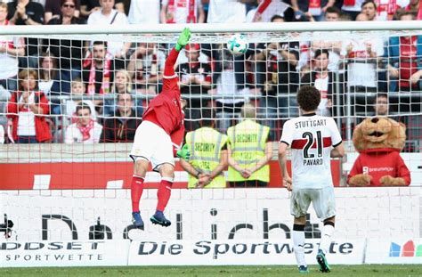 Das Abwehrbollwerk Des Vfb Steht Bis Zur Minute