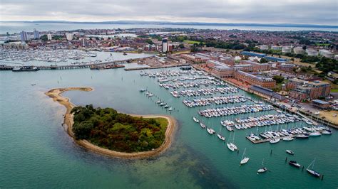 Gosport And Portsmouth Complete Accommodation