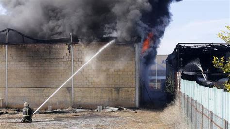 Un Fallo Eléctrico Origen Del Espectacular Incendio De La Nave De La