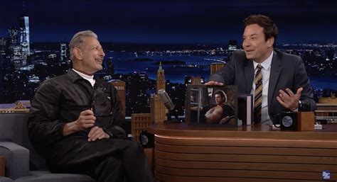 Jurassic Park Jeff Goldblum Tries To Justify Iconic Shirtless Scene