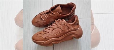 Кроссовки женские Ессо 36 р-р купить в Москве с доставкой | Личные вещи ...