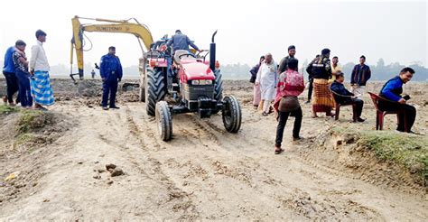 ধুনটে ফসলি জমির মাটি কাটায় লাখ টাকা জরিমানা