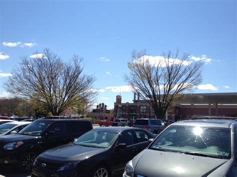 Hersheypark Parking Lot, 100 W Hersheypark Dr, Hershey, PA, Parking ...