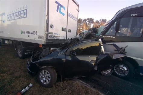 Cinco Heridos En Un Choque Múltiple Sobre La Autopista Panamericana En