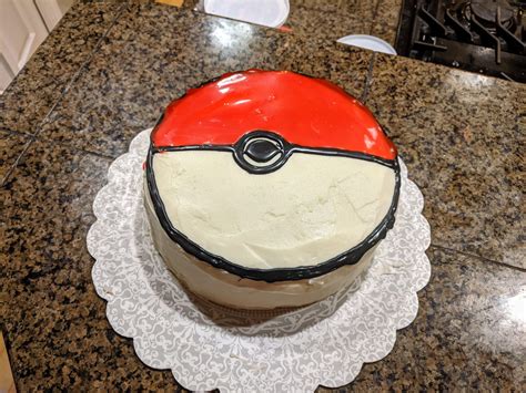 [Homemade] Pokemon ball birthday cake : r/Cakes