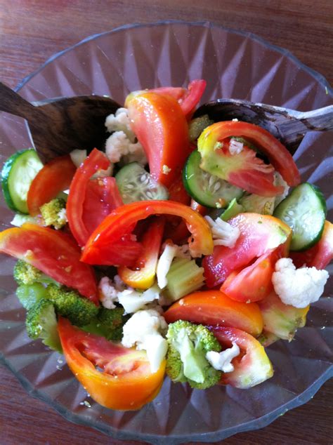 VEGGIE SALAD