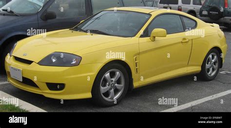 Hyundai Tiburon Hi Res Stock Photography And Images Alamy