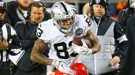 Raiders Tight End Darren Waller Exits Monday Night Game With Injury