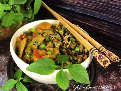 Thai Basil Curry | vegansouladventure.com