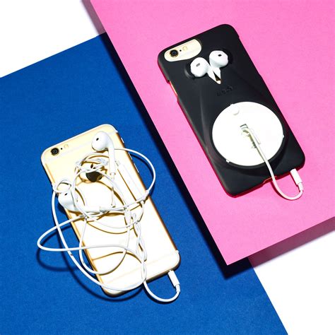 Mous Musicase // Retractable Earphone Case // Black & White (iPhone 5