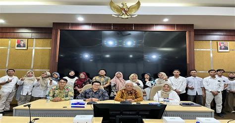 Benchmarking Uin Jakarta Dengan Universitas Diponegoro Undip Dalam