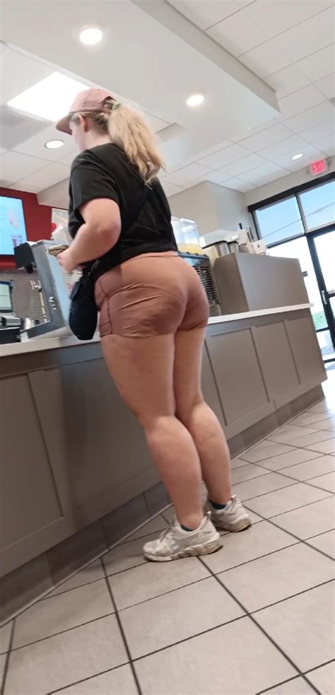 Thick Milf Tan Shorts Oc Short Shorts Volleyball Forum