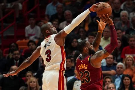 Dwyane Wade Opens Up About His Final Career Matchup vs. LeBron James on ...