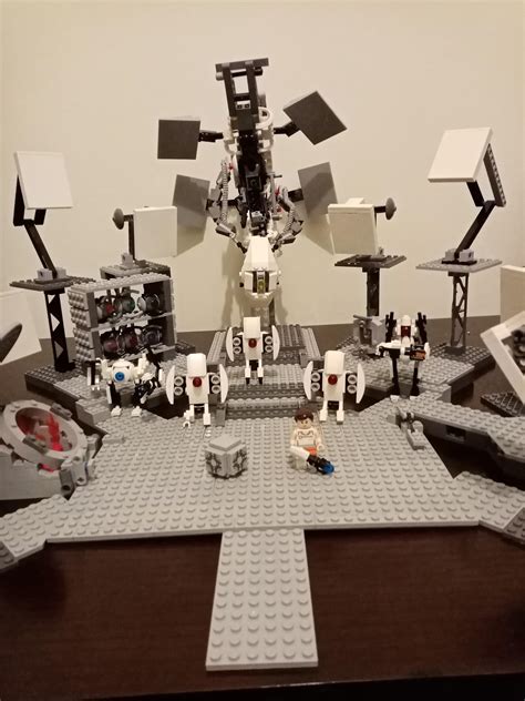 Portal 2 Lego Glados