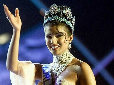 A 7-Year-Old Nick Had Watched Priyanka Chopra Win Miss World. So, It ...