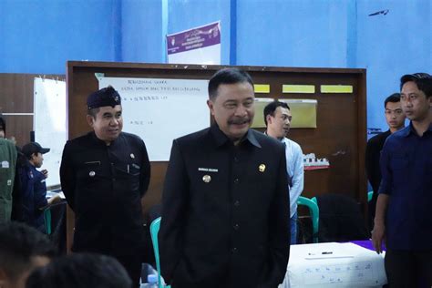 Pj Bupati Garut Pantau Pelaksanaan Penghitungan Suara Pemilu 2024