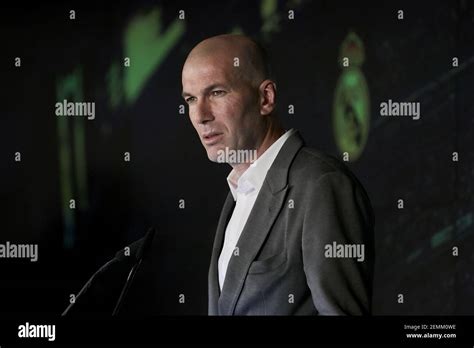 Zinedine Zidane während der Pressekonferenz zur offiziellen