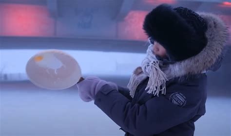 Woman Conducts Outdoor Winter Experiments in Yakutsk, Siberia | FizX