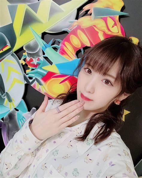 小田桐奈々さんのインスタグラム写真 小田桐奈々instagram「オーダーして作ったメタモンシャツ😏 指輪もメタモンです。耳には