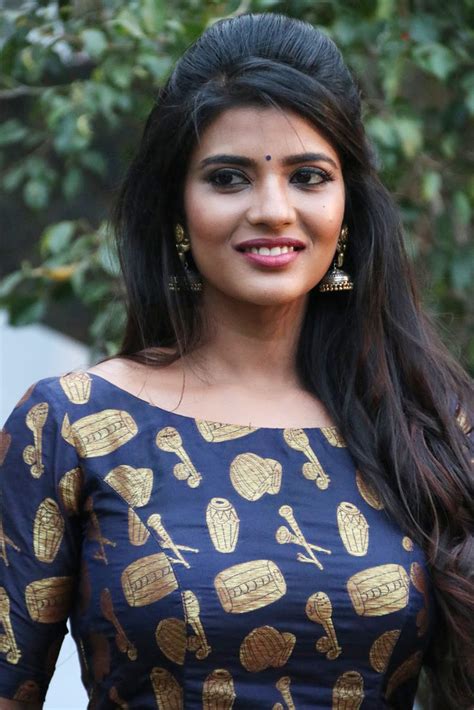 Beautiful Hot Actress Aishwarya Rajesh Beautiful Photos Stills Gallery