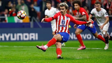 Griezmann Se Resbala Y Falla Penal Contra Sevilla En La Copa Del Rey