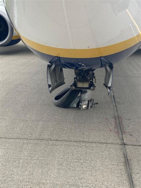 FR5542 Accident Ryanair B738 At Dublin On Apr 9th 2023