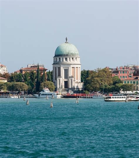 Venice Lido What To See In 1 Day Alle Guglie Boutique Venice Hotel