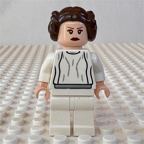 LEGO Star Wars Princess Leia Minifigure SW0337 From 7965 Millennium