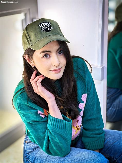 Jane Douglas OutsideXbox Nude OnlyFans Leaks Fappening FappeningBook